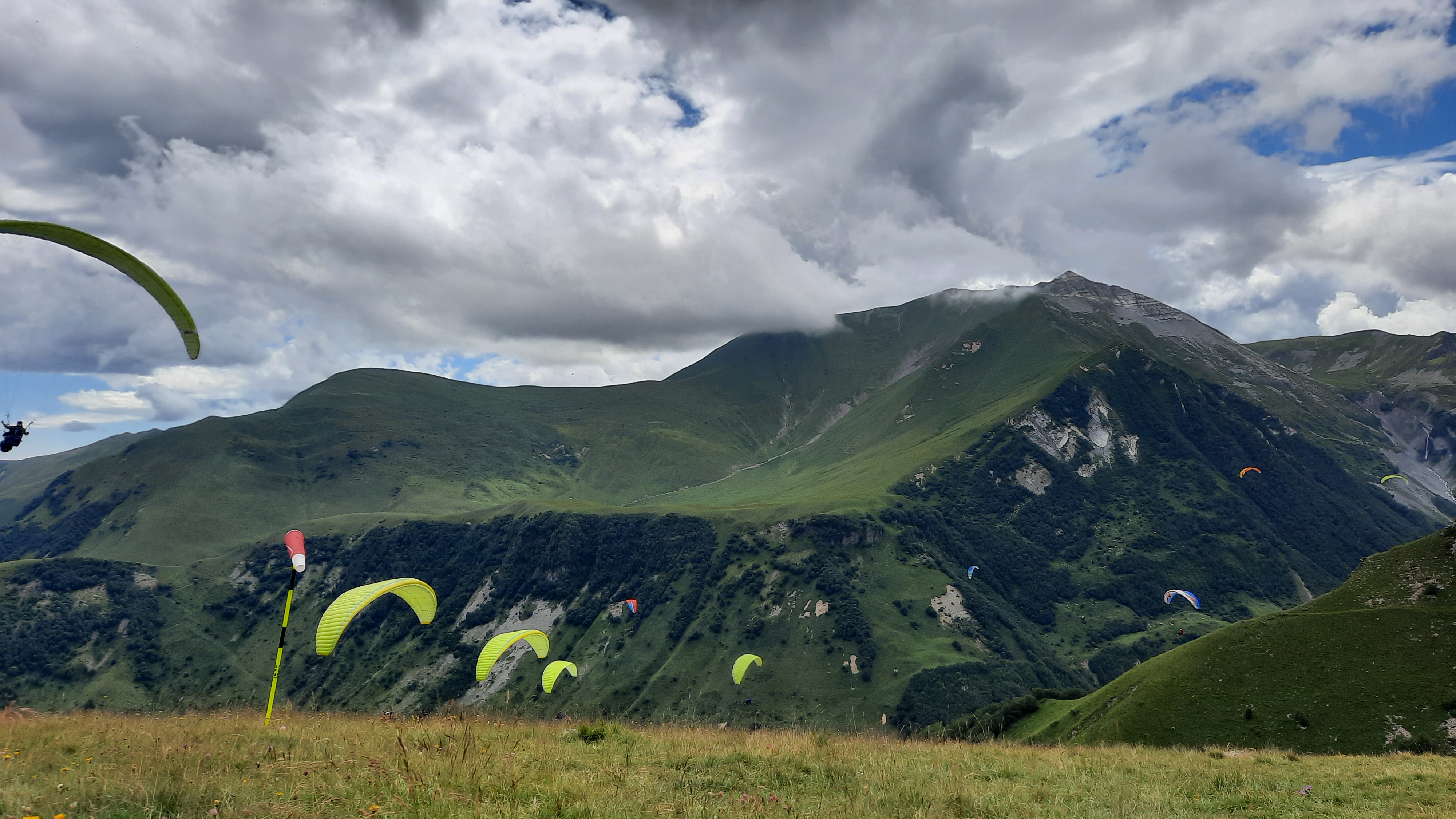 paragliding in gudauri