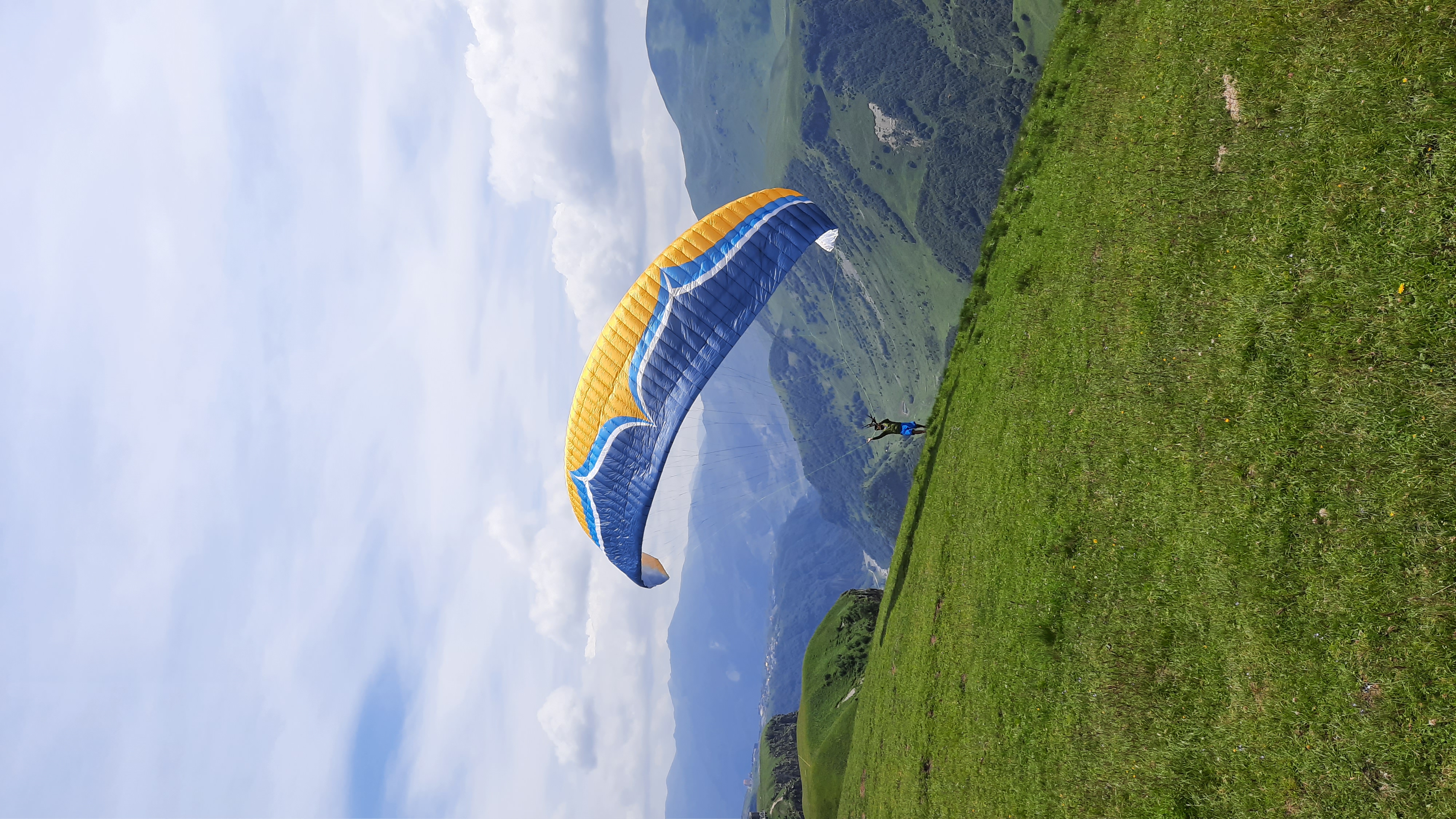 paragliding in gudauri